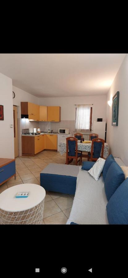 Apartments Graciela Pula Bagian luar foto